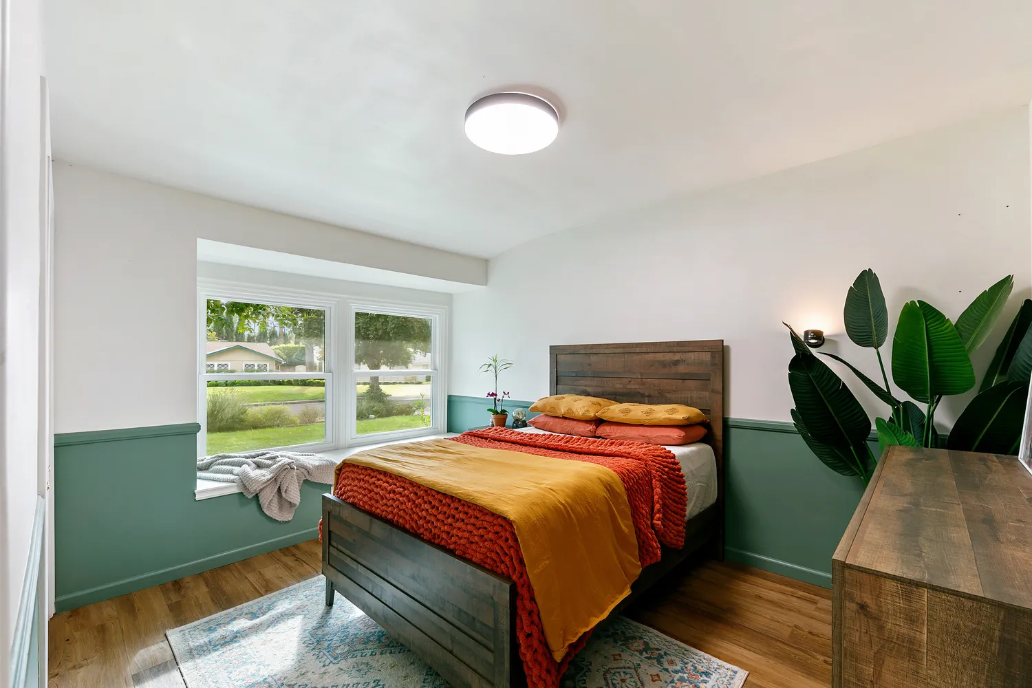 $1,100,000 | 17055 Gresham Street, Northridge, CA 91325