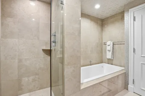 $4,295,000 | 15 East 69th Street, Unit 3B | Lenox Hill