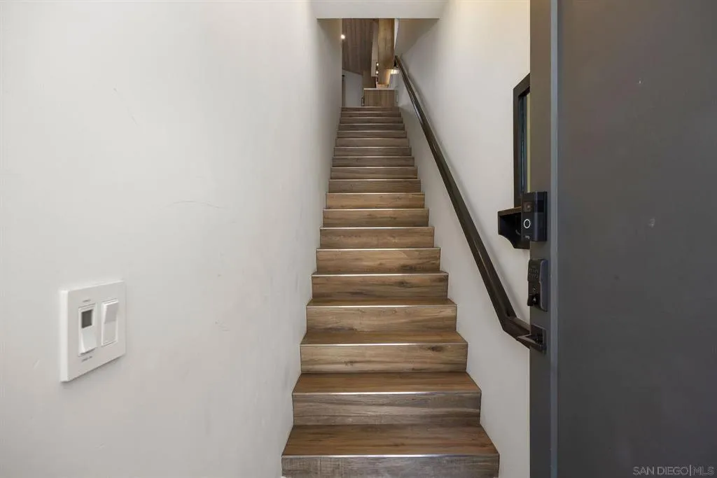 $4,995,000 | 554-556 Stratford Drive, Encinitas, CA 92024