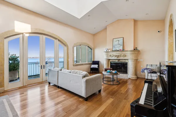 $12,000,000 | 3680 Paradise Drive, Belvedere Tiburon, CA 94920