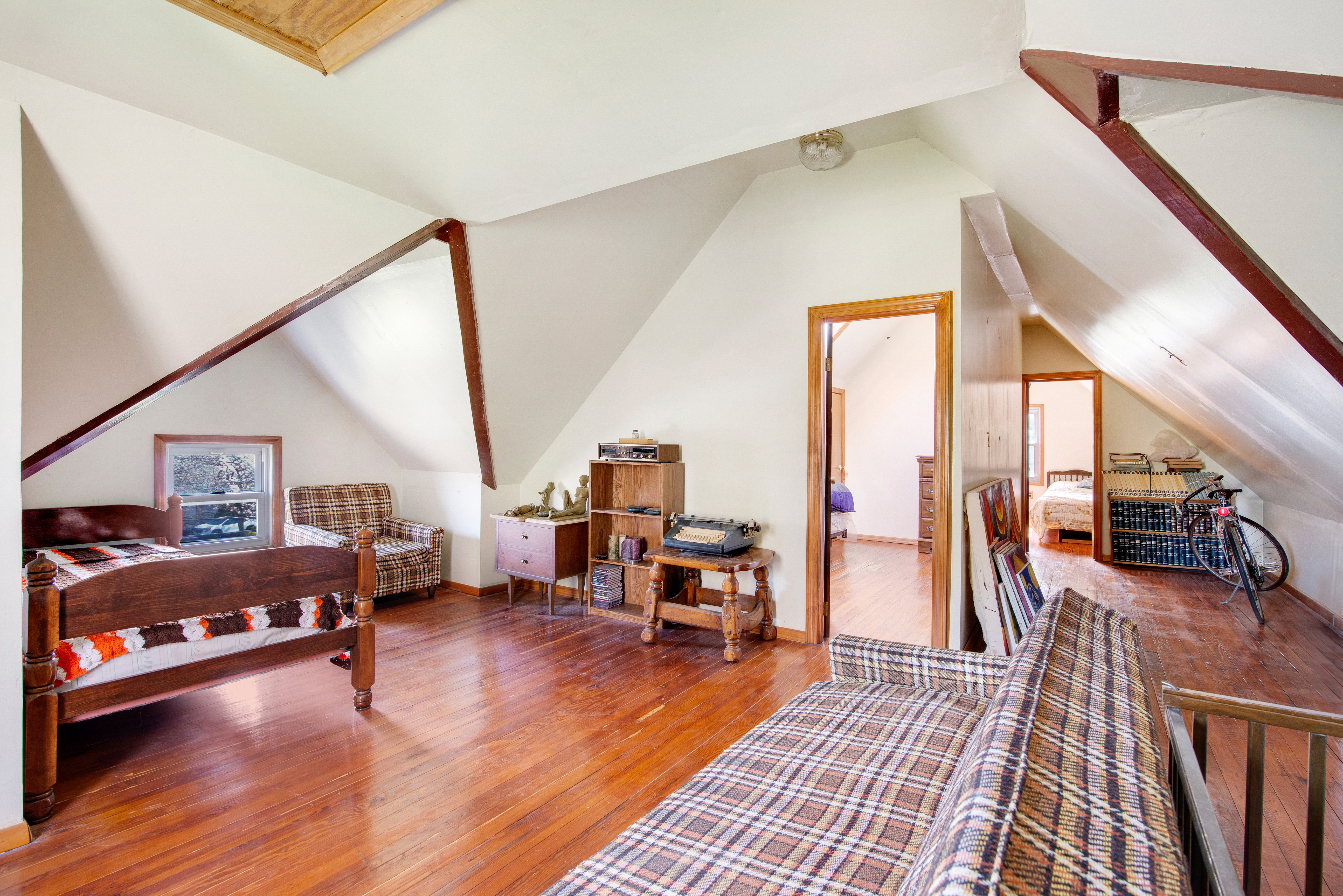 4499 Hylan Boulevard Staten Island, NY 10312 - Photo 18 of 26