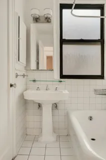 $675,000 | 74 West 68th Street, Unit 5A | Upper West Side