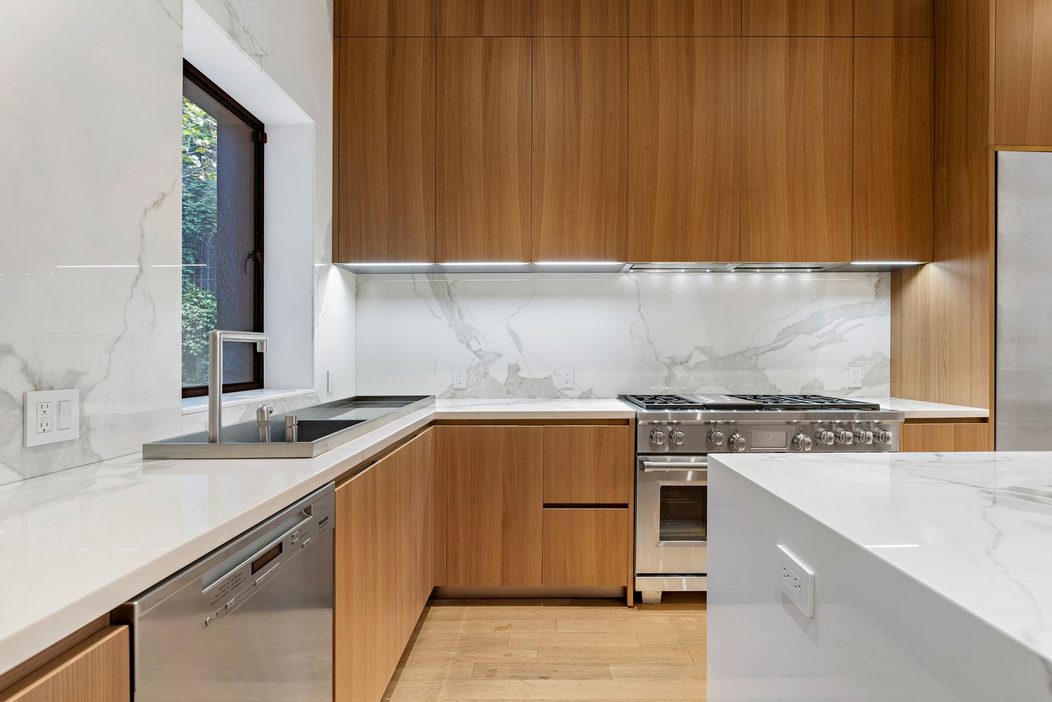 $10,750,000 | 127 East 62nd Street | Lenox Hill