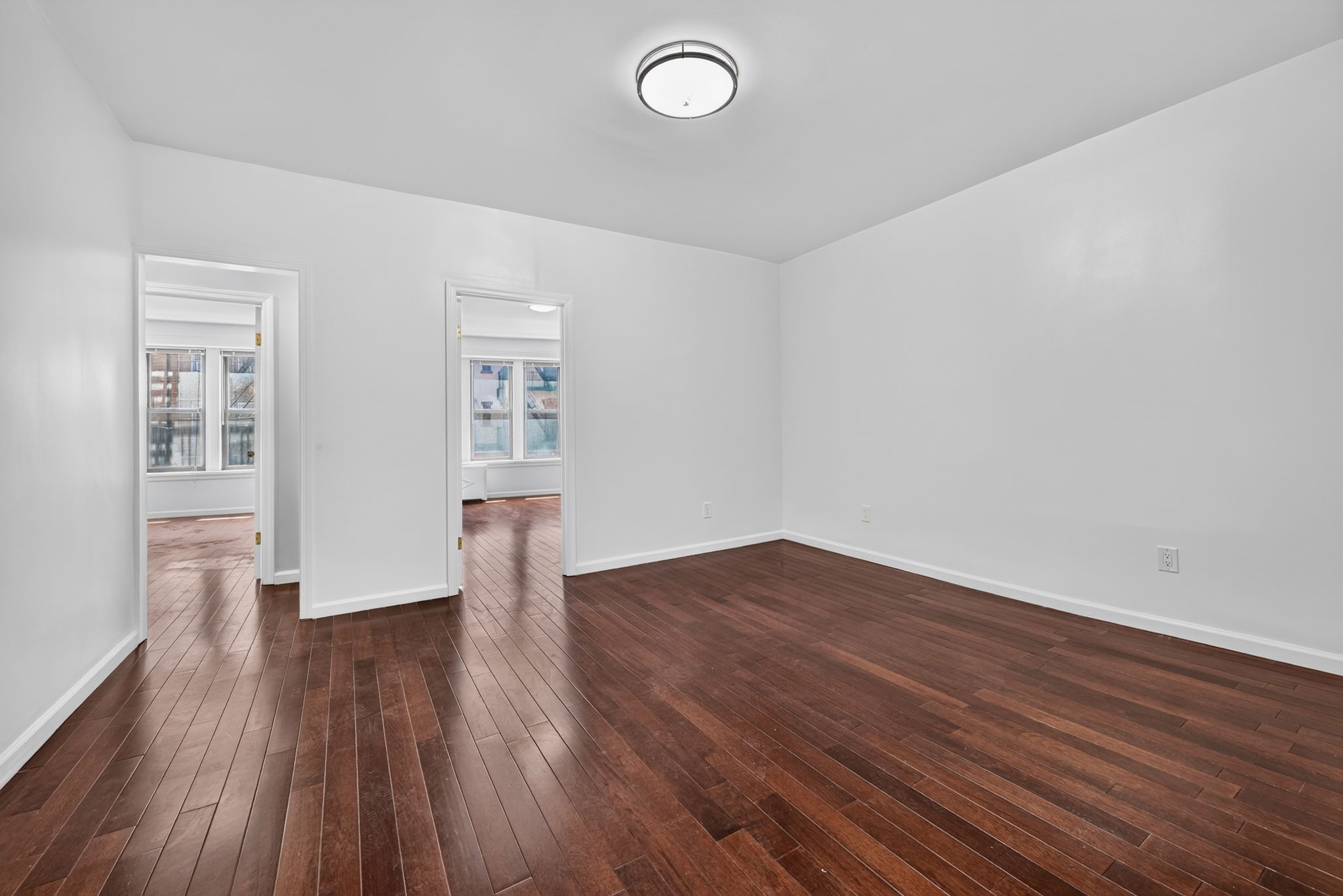 210 Grand Street, Unit 2F Manhattan, NY 10013 - Photo 2 of 10