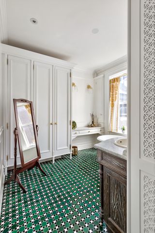 $2,650,000 | 237 West 11th Street, Unit 3AC | West Village