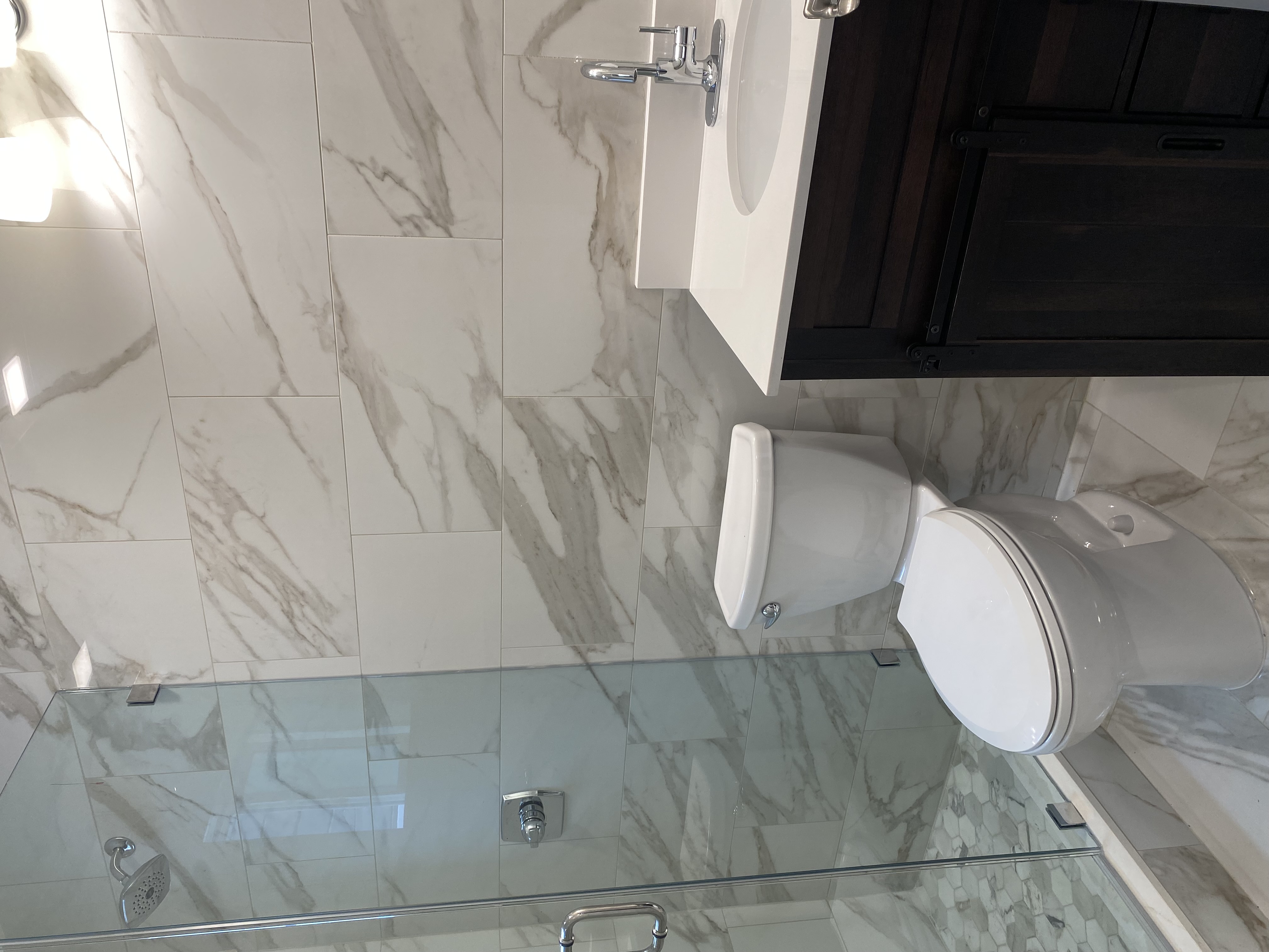 5151 Nagle Avenue, Unit GUEST Sherman Oaks, CA 91423 - Photo 7 of 11 a bathroom with a sink toilet and shower