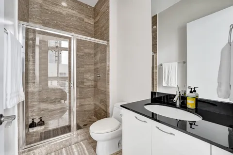 $3,149,000 | 15901 Collins Avenue, Unit 4301, Sunny Isles Beach, FL 33160