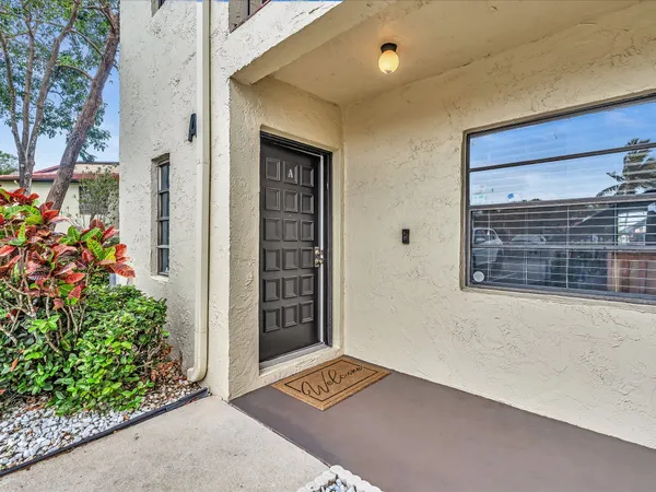 $315,000 | 8410 Casa Del Lago, Unit 20A, Boca Raton, FL 33433