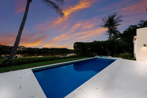 $7,390,000 | 65 Lighthouse Point Drive, Longboat Key, FL 34228