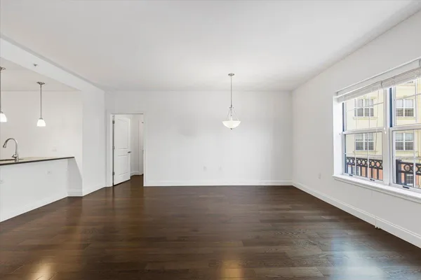 $6,000 | 10 Byron Place, Unit 320, Larchmont, NY 10538