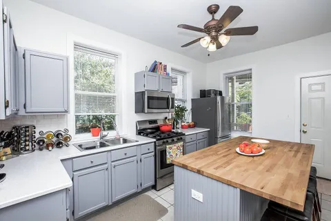 $2,200 | 1727 West Cullerton Street, Unit 1, Chicago, IL 60608