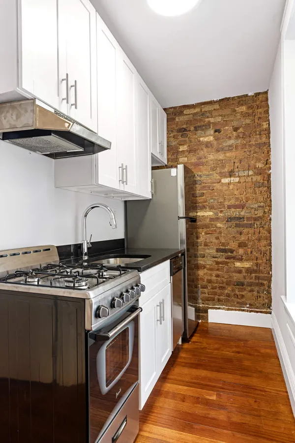 $4,300 | 214 East 82nd Street, Unit 8 | Upper East Side