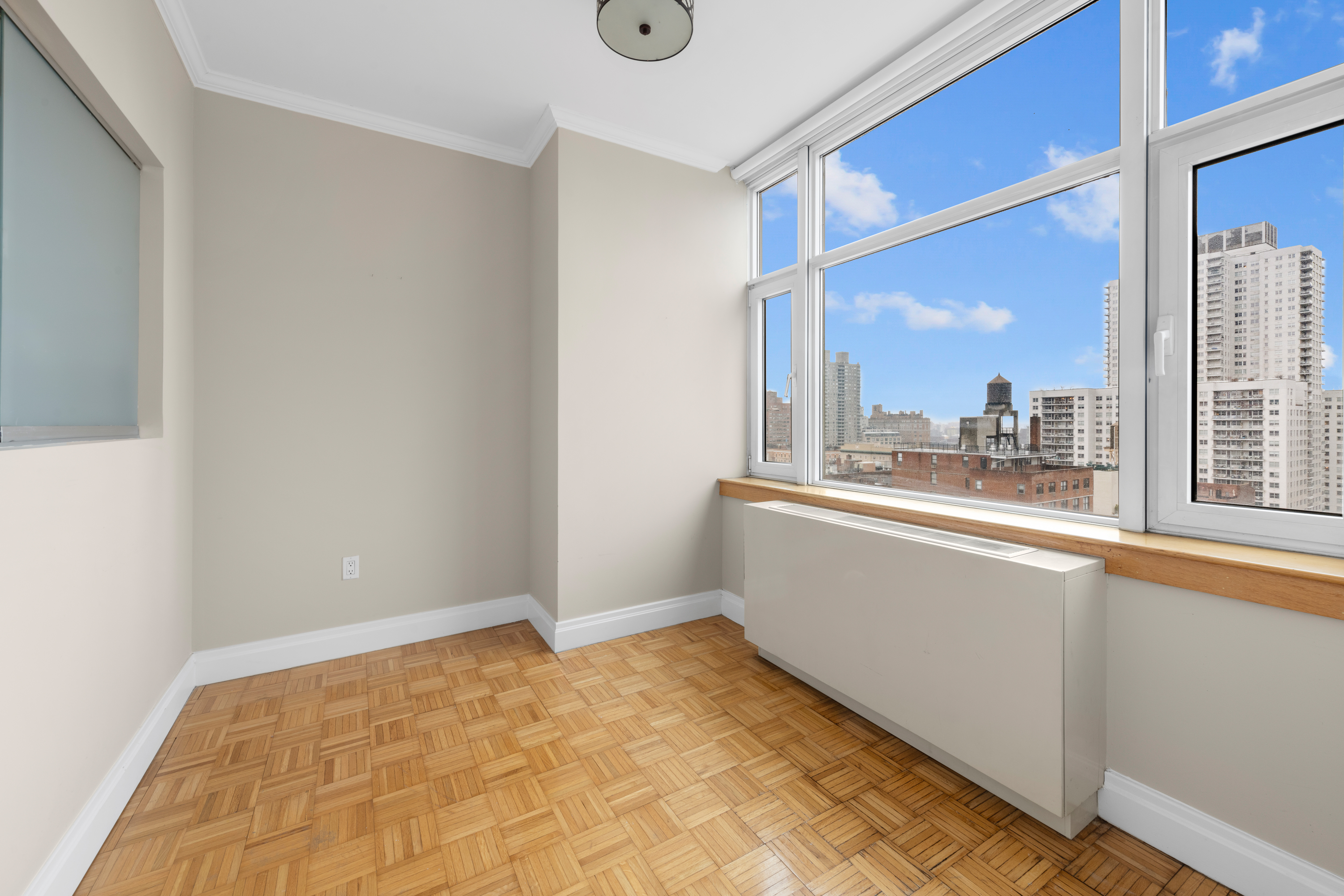 404 East 76th Street, Unit 14D Manhattan, NY 10021 - Photo 9 of 14
