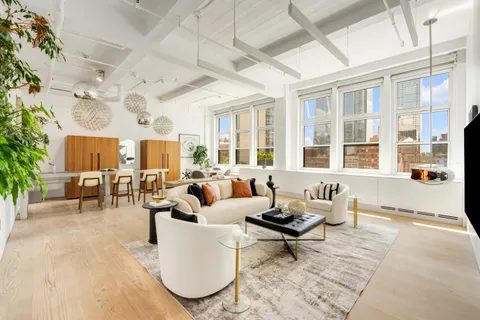 $1,650,000 | 448 West 37th Street, Unit 12E | Hudson Yards