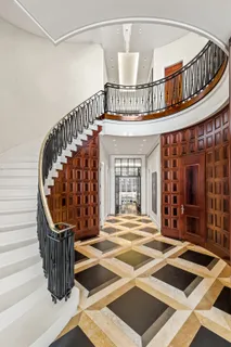 a view of entryway with a front door