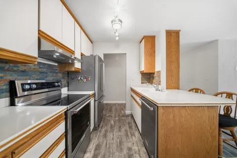 Contact Agent | 960 Shorepoint Court, Unit 116, Alameda, CA 94501