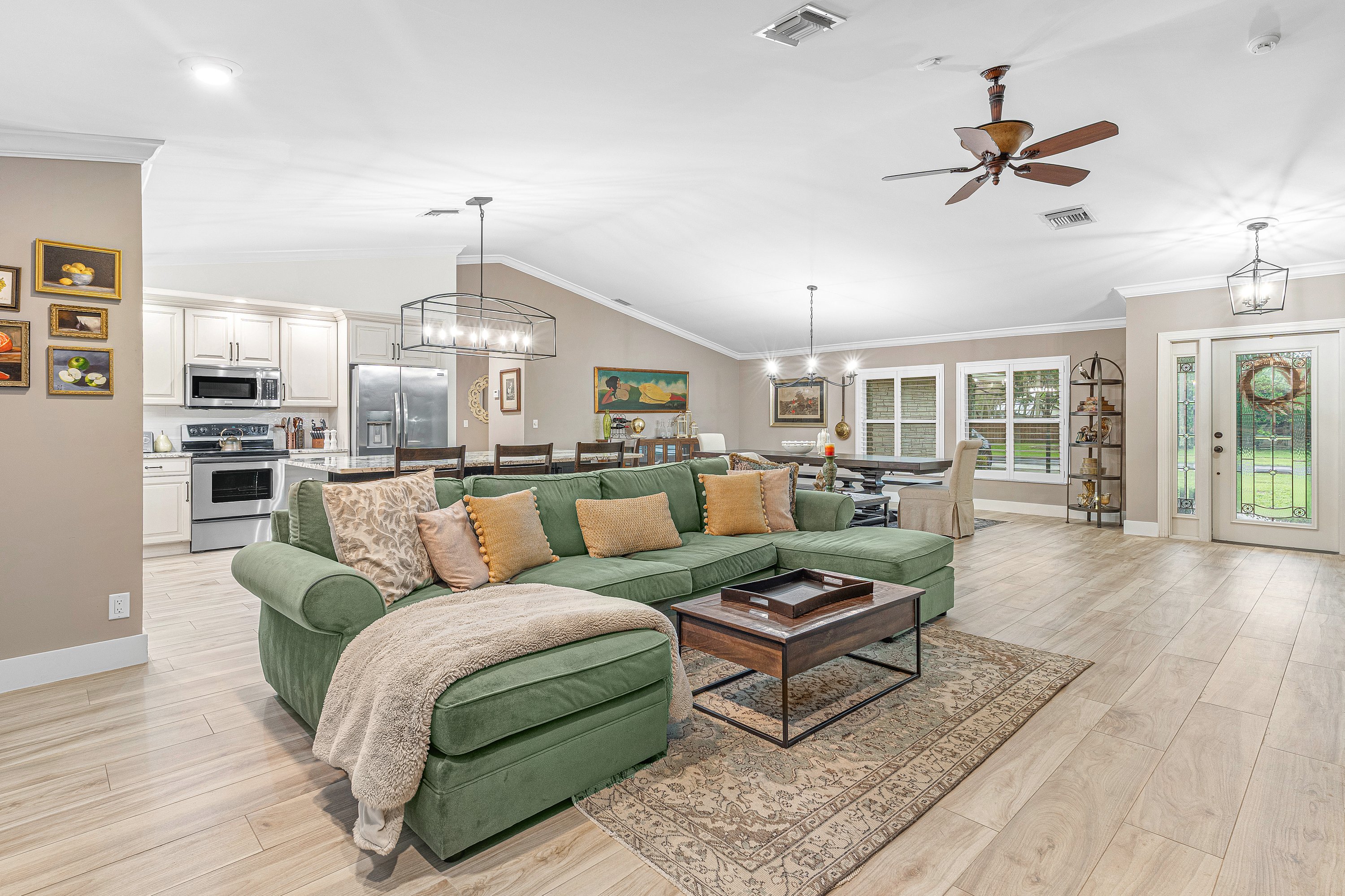 9077 Old Pine Road Boca Raton, FL 33428 - Photo 8 of 40 Gallery Image 8
