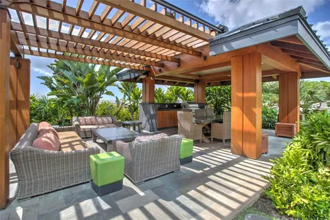 $3,495,000 | 1555 Kapiolani Boulevard, Unit 2002, Honolulu, HI 96814