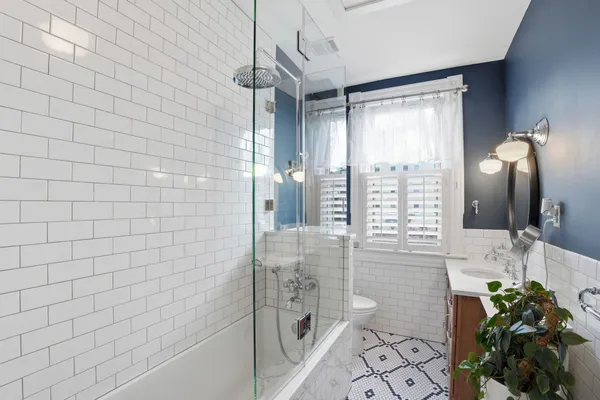 $1,100,000 | 721 10th Street Northeast, Washington, DC 20002