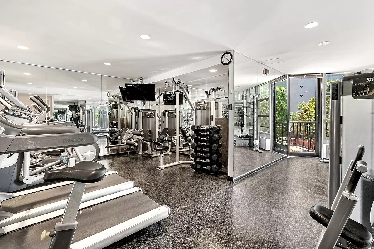 146 West 57th Street, Unit 34F Manhattan, NY 10019 - Photo 9 of 10