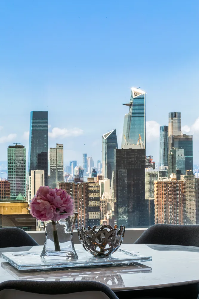 a view of a living room with furniture