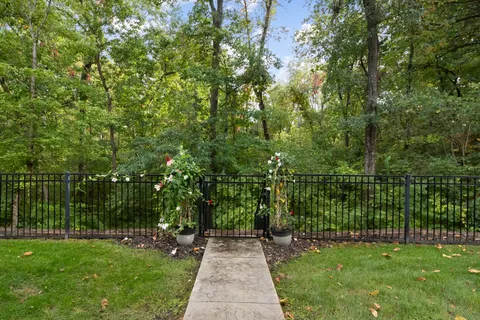 $1,995,000 | 13352 Weston Park Drive, St. Louis, MO 63131