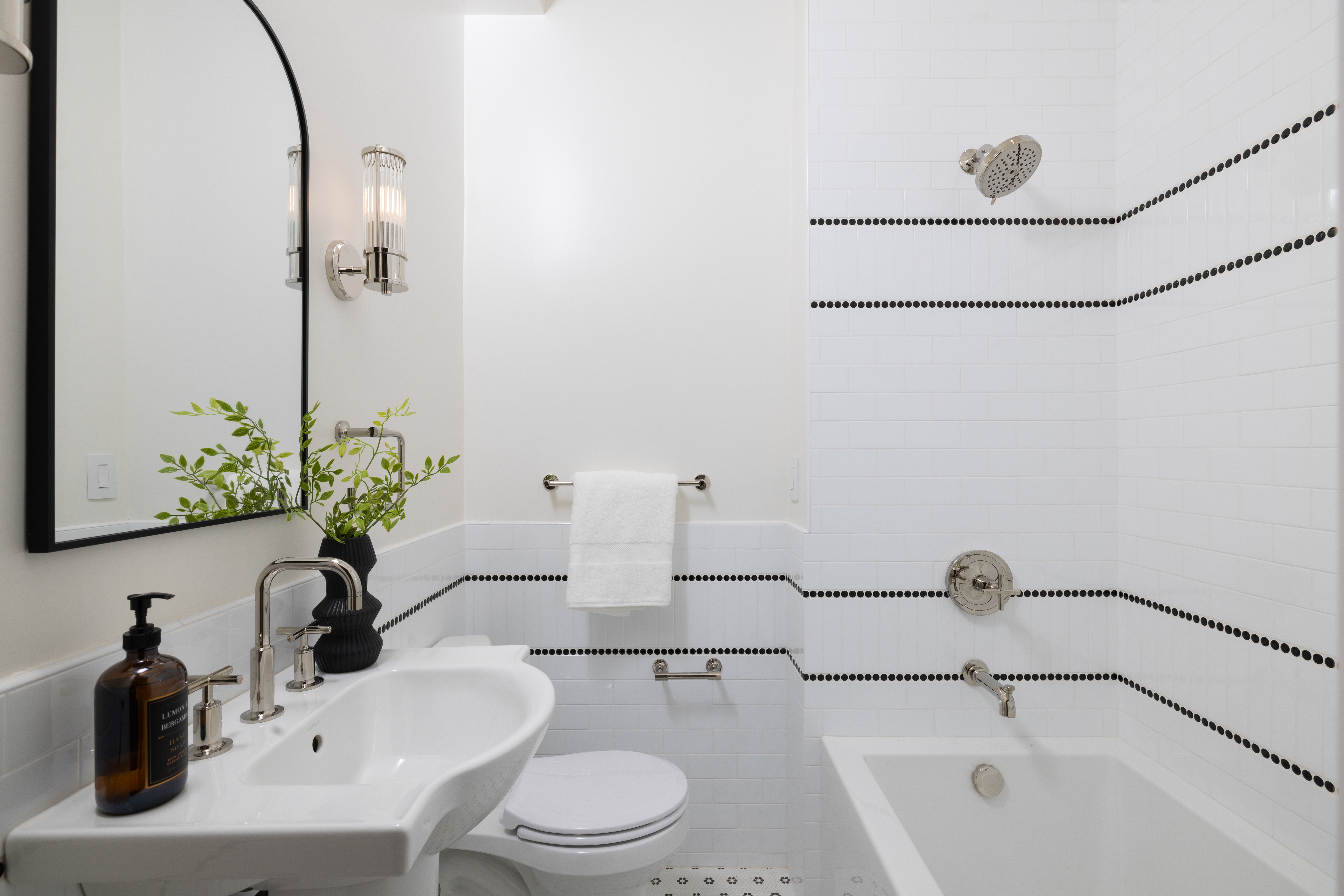 417 Beacon Street, Unit 1 Boston, MA 02115 - Photo 19 of 22