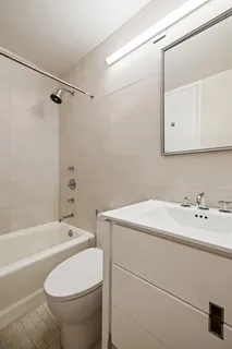 $1,050,000 | 1 Irving Place, Unit P20G | Gramercy