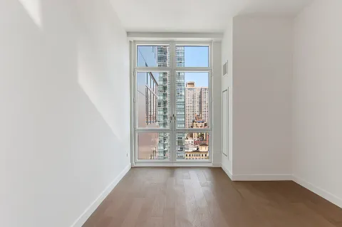 $2,250,000 | 305 East 51st Street, Unit 14F | Midtown East