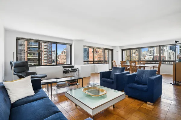 $1,850,000 | 300 East 59th Street, Unit 705 | Sutton Place