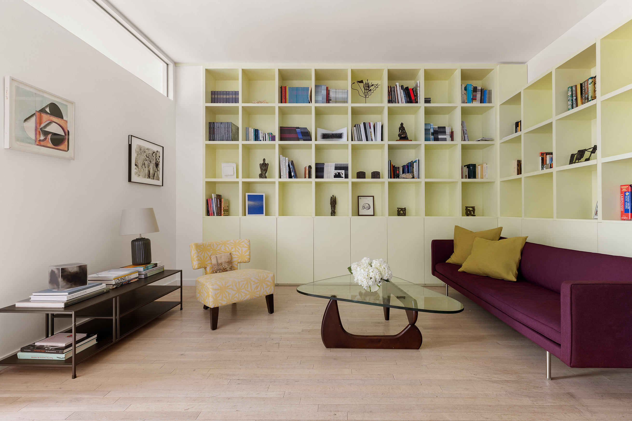 121 West 19th Street, Unit 10C Manhattan, NY 10011 - Photo 3 of 14 a living room with furniture