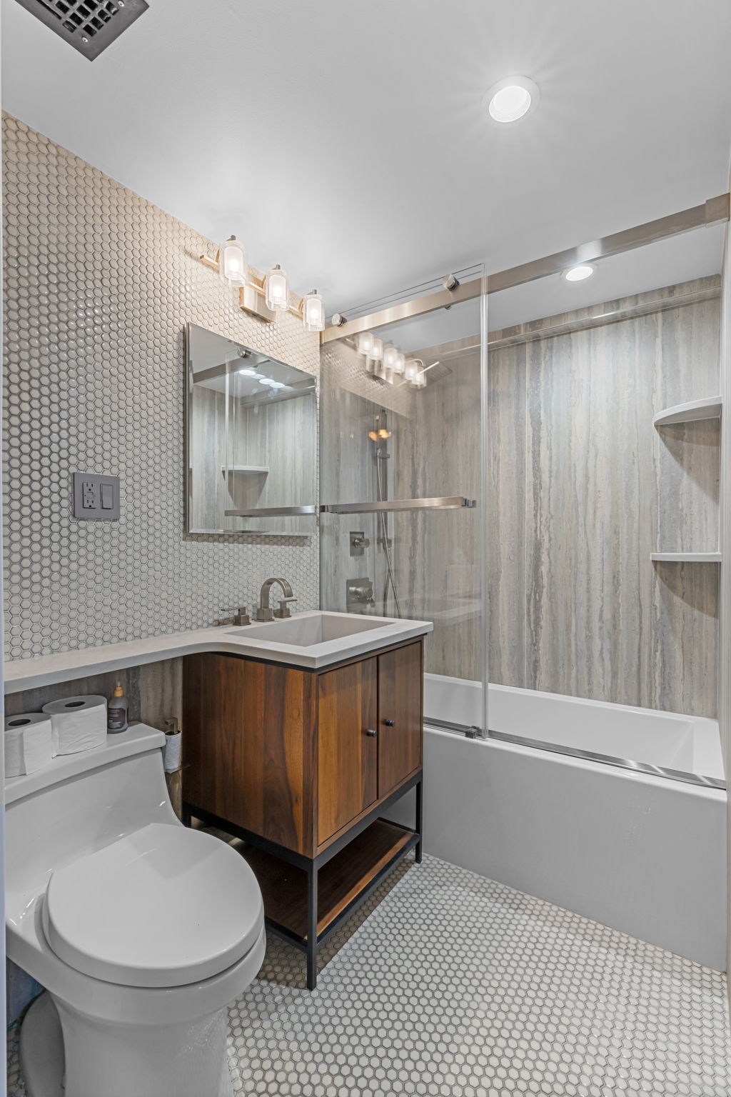 363 East 76th Street, Unit 14K Manhattan, NY 10021 - Photo 8 of 14