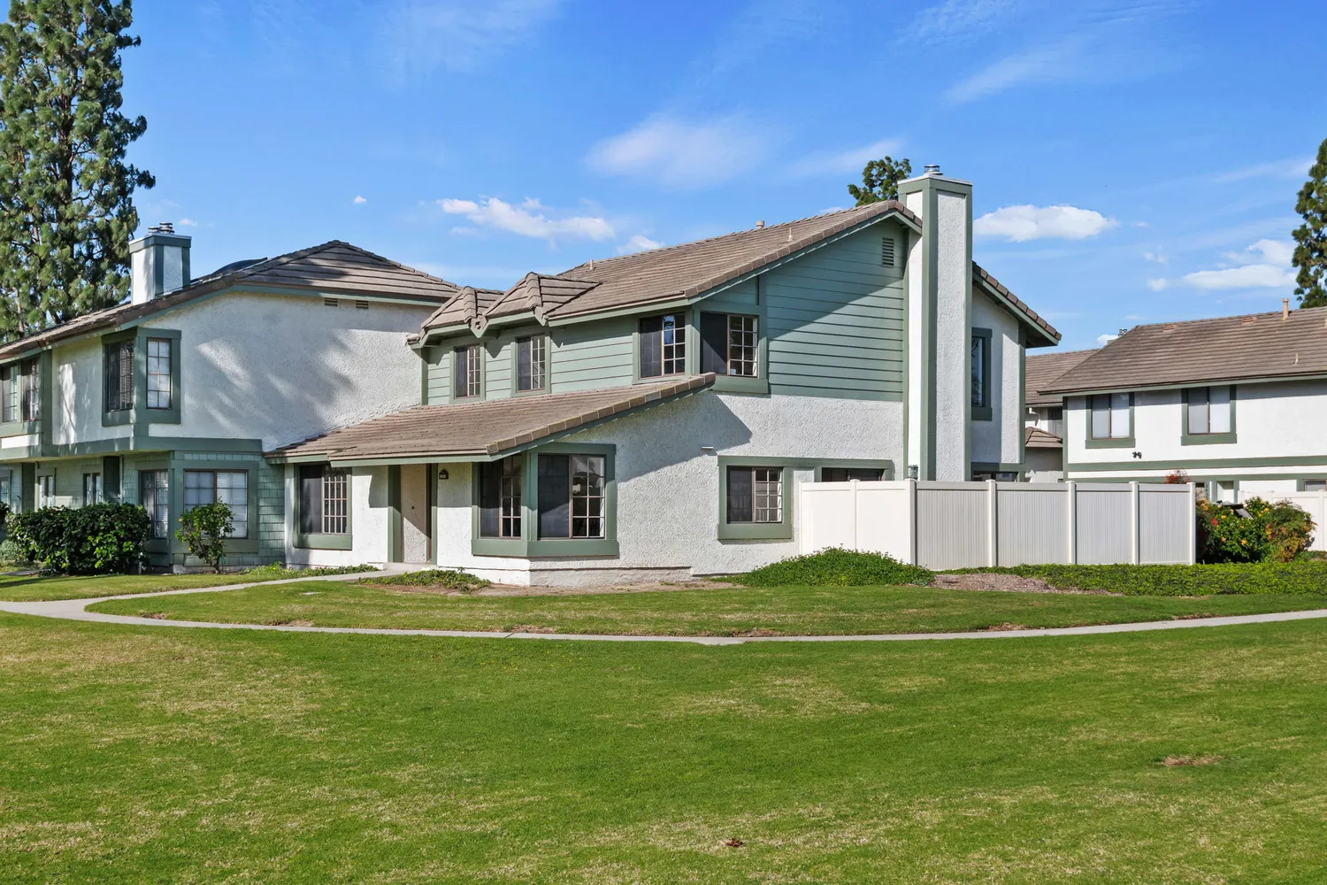 Contact Agent | 3426 Olds Road, Oxnard, CA 93033