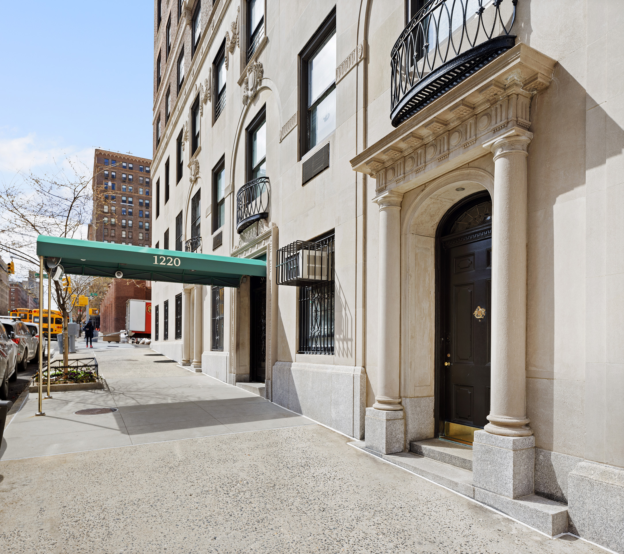 1220 Park Avenue, Unit 1A New York, NY 10128 - Photo 17 of 18