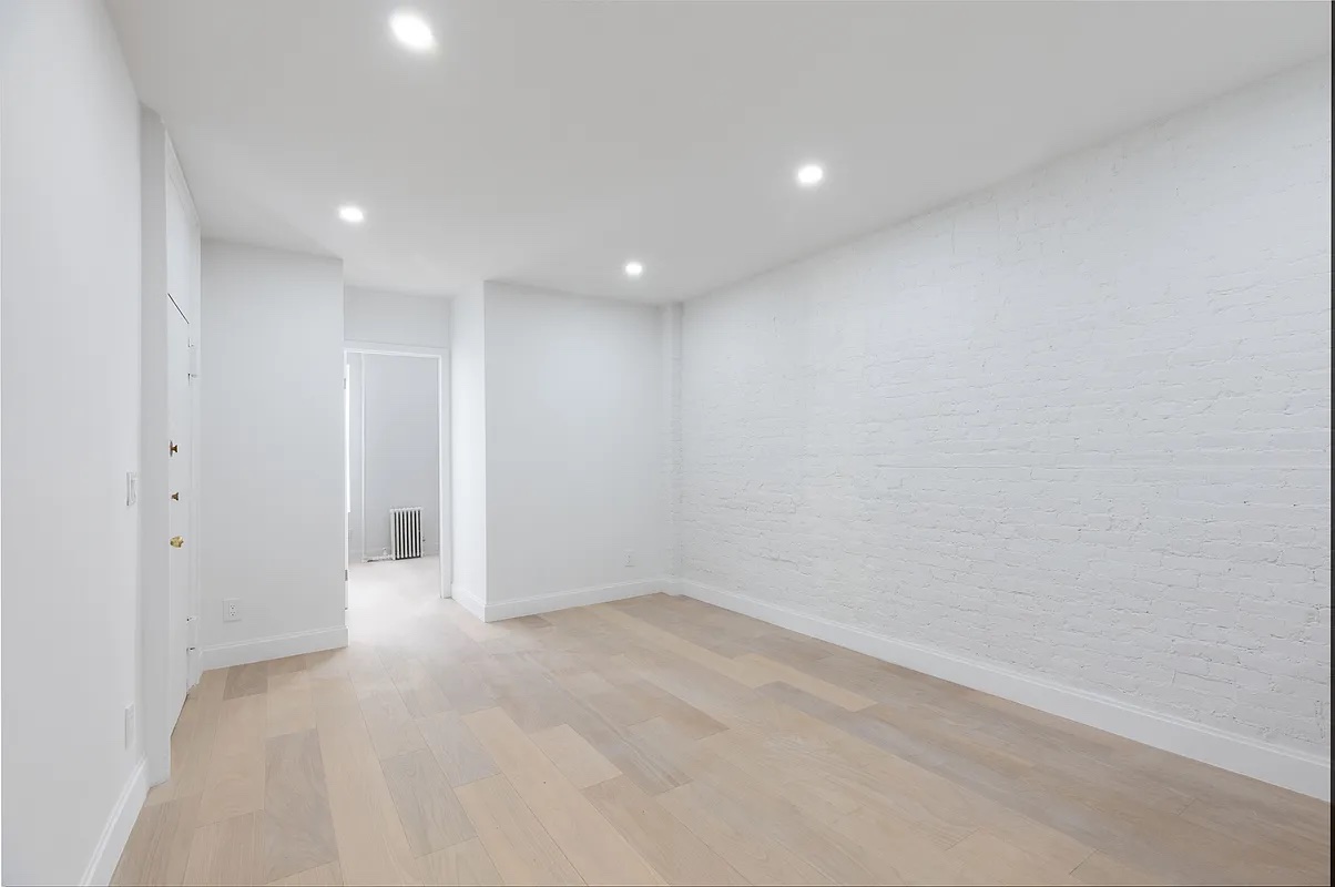 357 West 22nd Street, Unit 4 Manhattan, NY 10011 - Photo 9 of 12