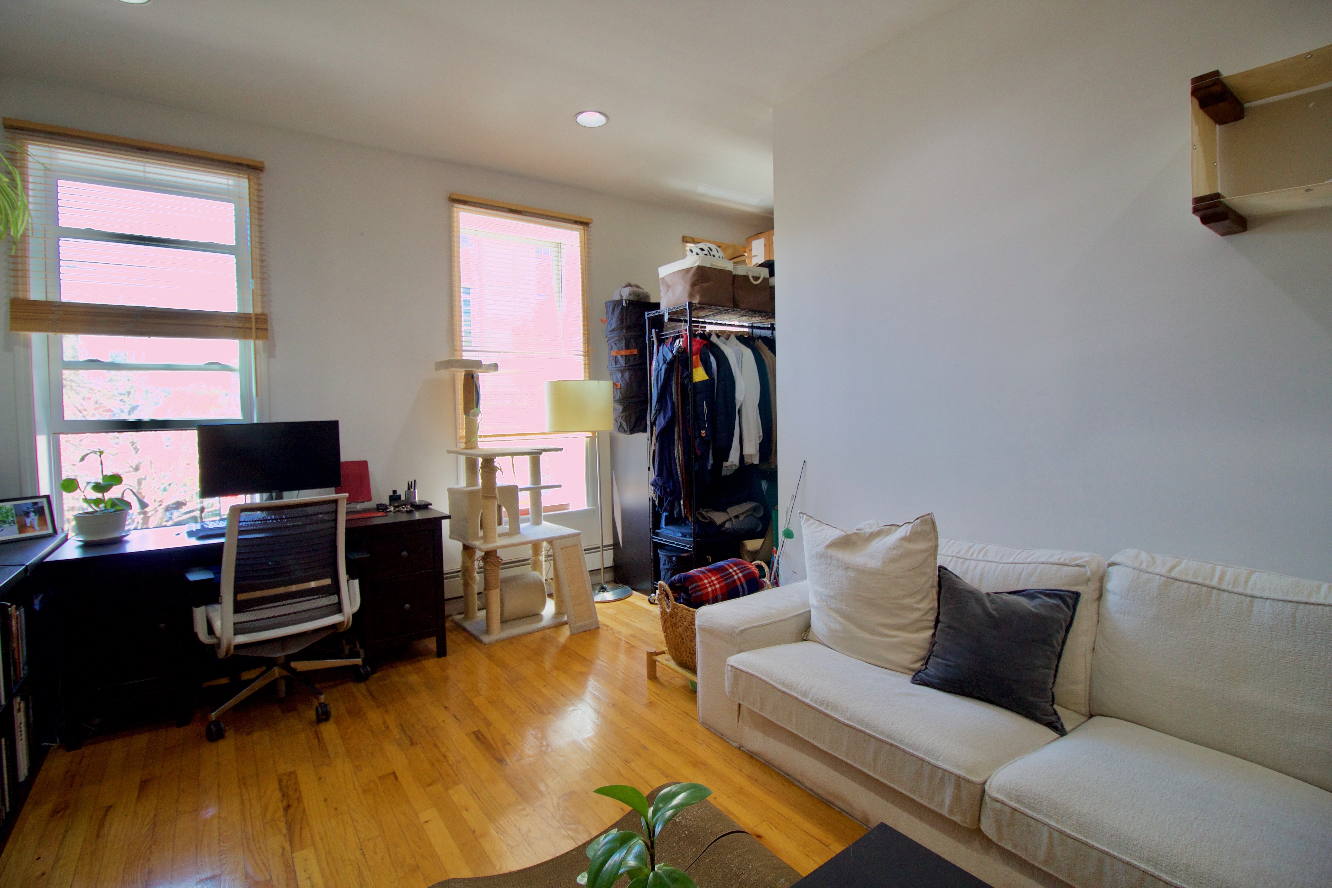 627 Baltic Street, Unit 2 Brooklyn, NY 11217 - Photo 8 of 32 a work room with furniture