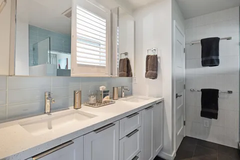 $15,000 | 685 Noe Street, San Francisco, CA 94114