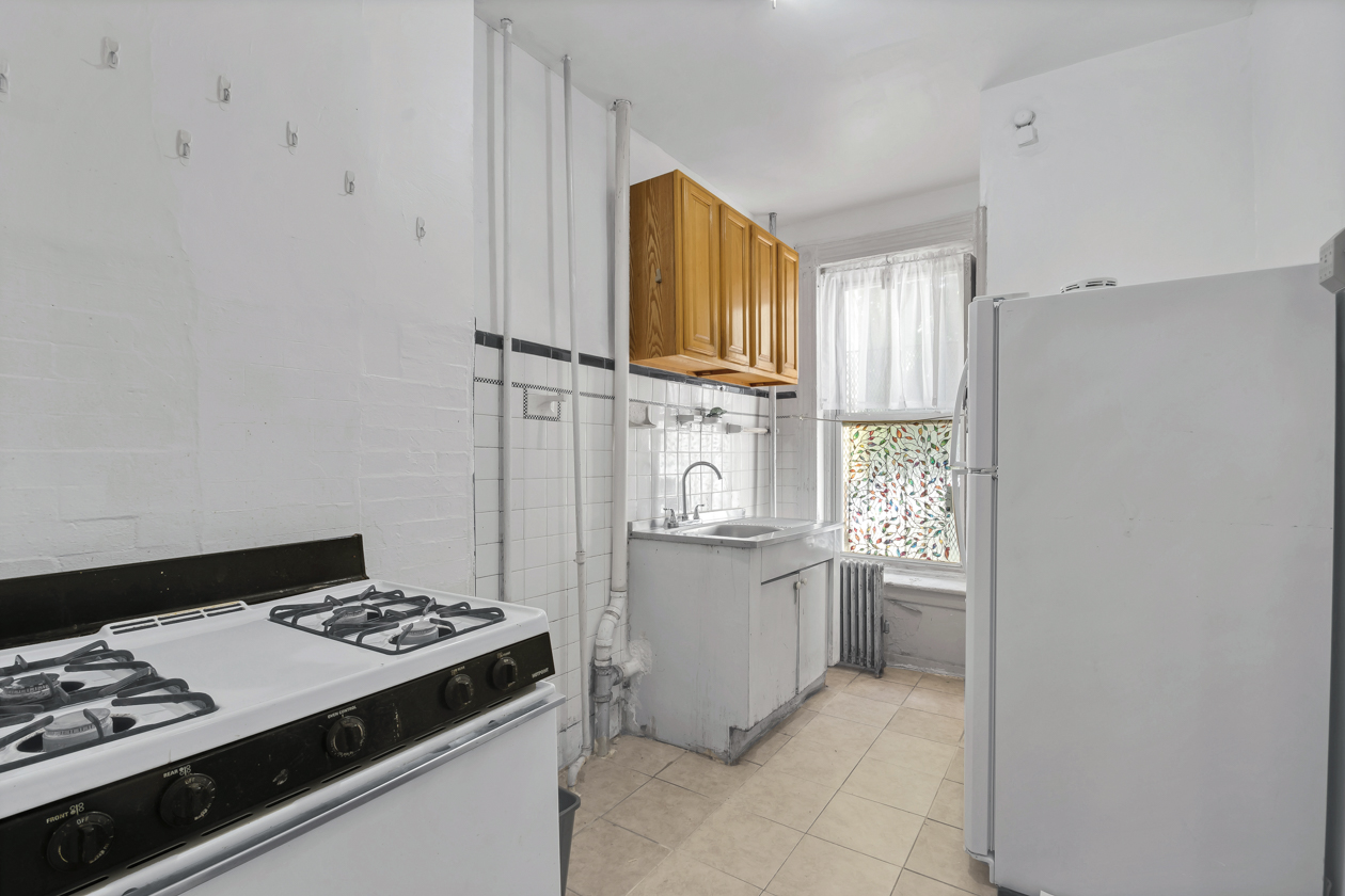 703 Decatur Street Brooklyn, NY 11233 - Photo 7 of 18