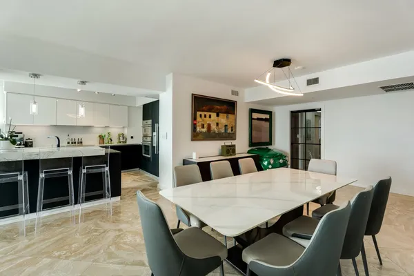 $7,775 | 335 South Biscayne Boulevard, Unit 2609, Miami, FL 33131