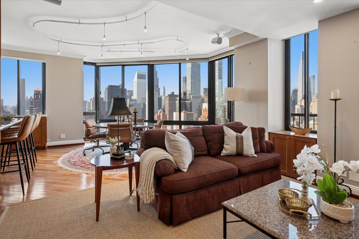 304 East 65th Street, Unit PHB Manhattan, NY 10065 - Photo 1 of 29