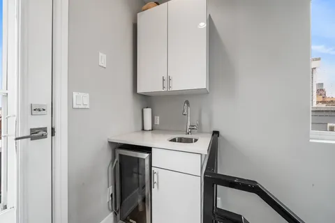 $649,999 | 1010 South 17th Street, Unit B, Philadelphia, PA 19146