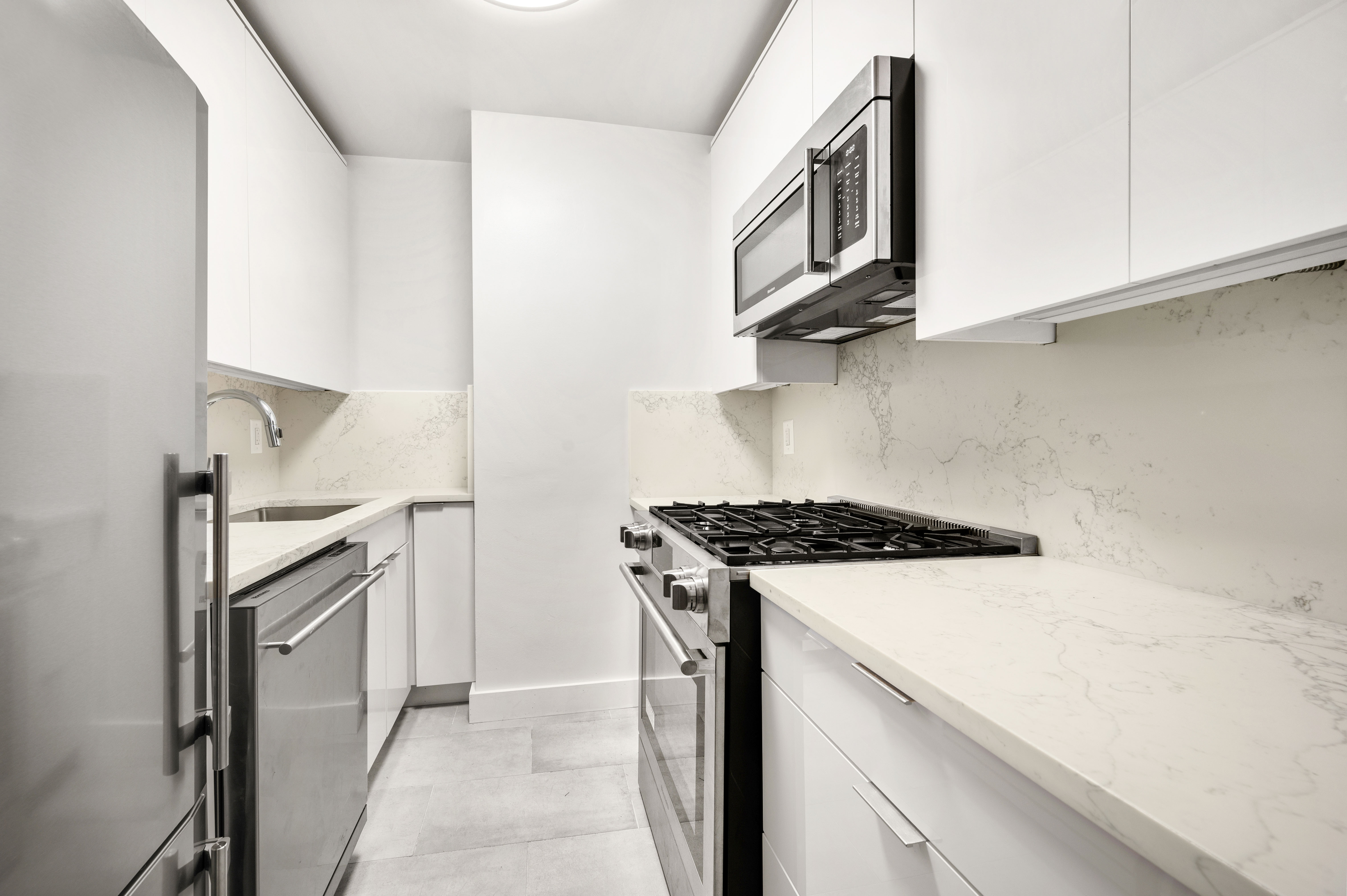 363 East 76th Street, Unit 8A Manhattan, NY 10021 - Photo 7 of 11