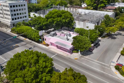 $7,000,000 | 2345 Southwest 37th Avenue, Miami, FL 33145