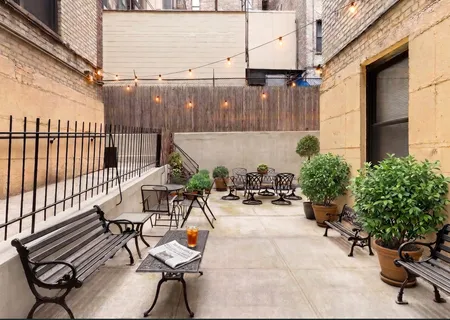 $379,000 | 303 East 37th Street, Unit 3B | Murray Hill