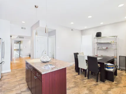 $345,000 | 5237 South Michigan Avenue, Unit 2N, Chicago, IL 60615