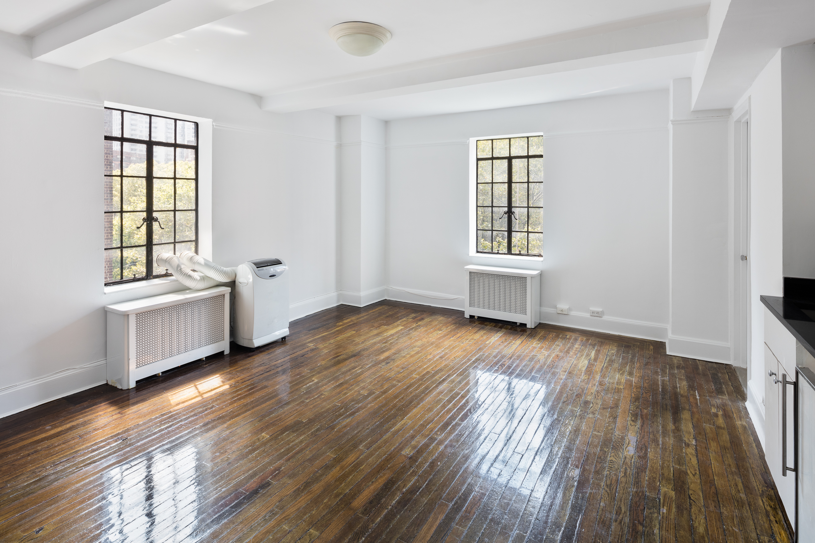 45 Tudor City Place, Unit 605 Manhattan, NY 10017 - Photo 1 of 8