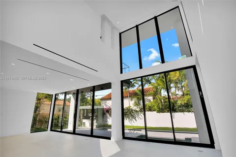 $6,350,000 | 5630 Pine Tree Drive, Miami Beach, FL 33140
