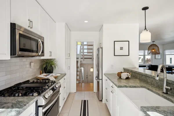 $948,000 | 5 Lower Via Casitas, Greenbrae, CA 94904