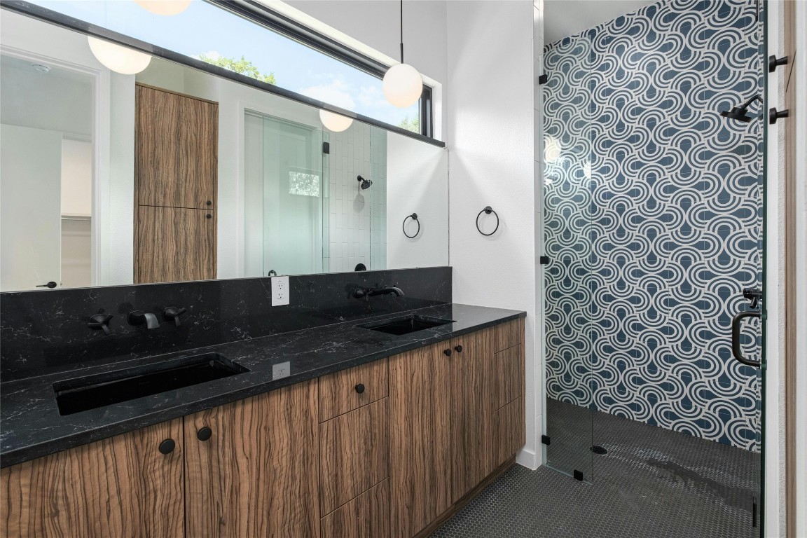 219 Lessin Lane, Unit 11 Austin, TX 78704 - Photo 12 of 30