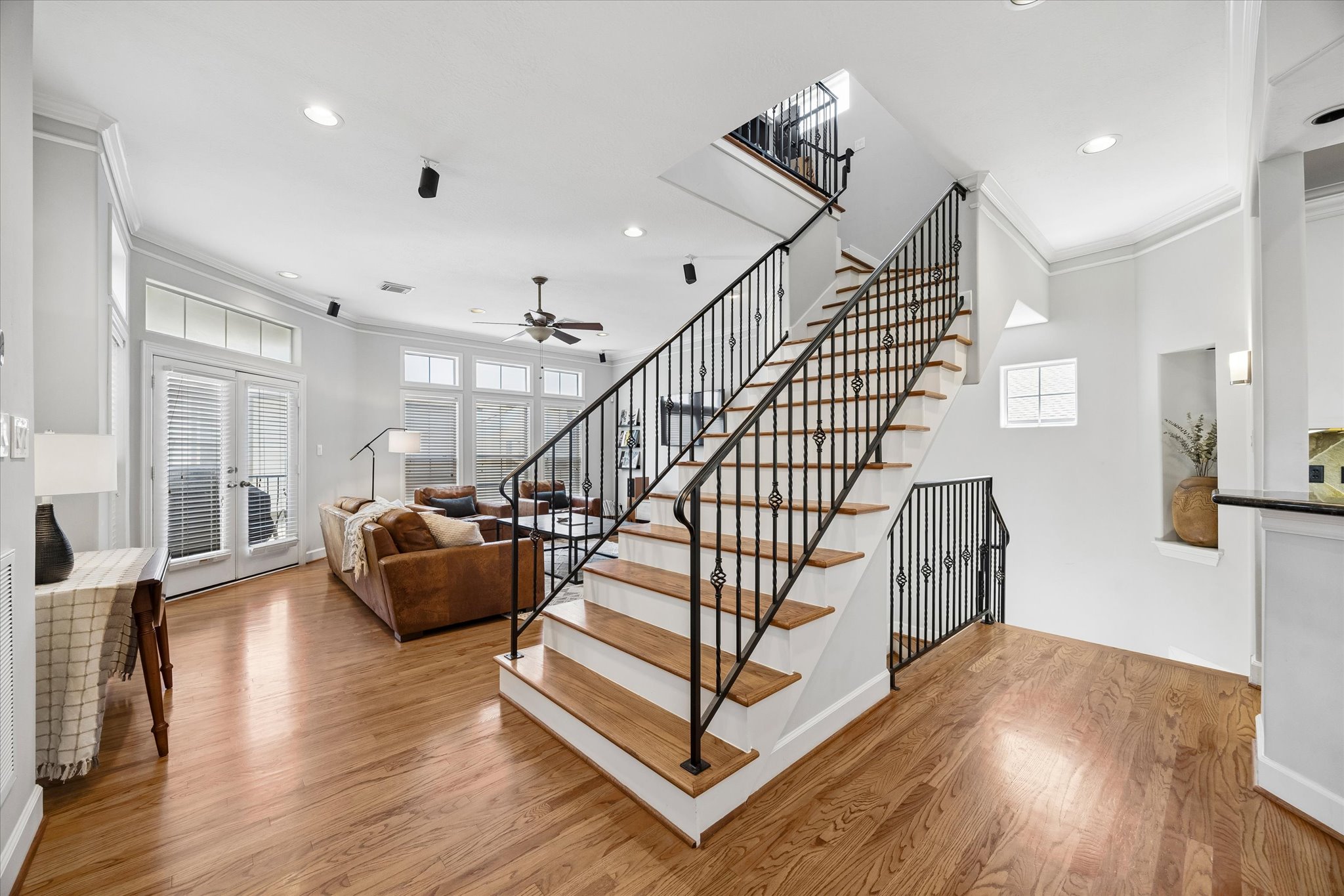 5111 Inker Street, Unit C Houston, TX 77007 - Photo 5 of 19 Gallery Image 5